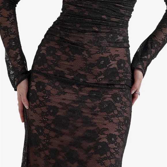 HOUSE OF CB ARTEMIS CORSETED LACE - Picture 5 of 5